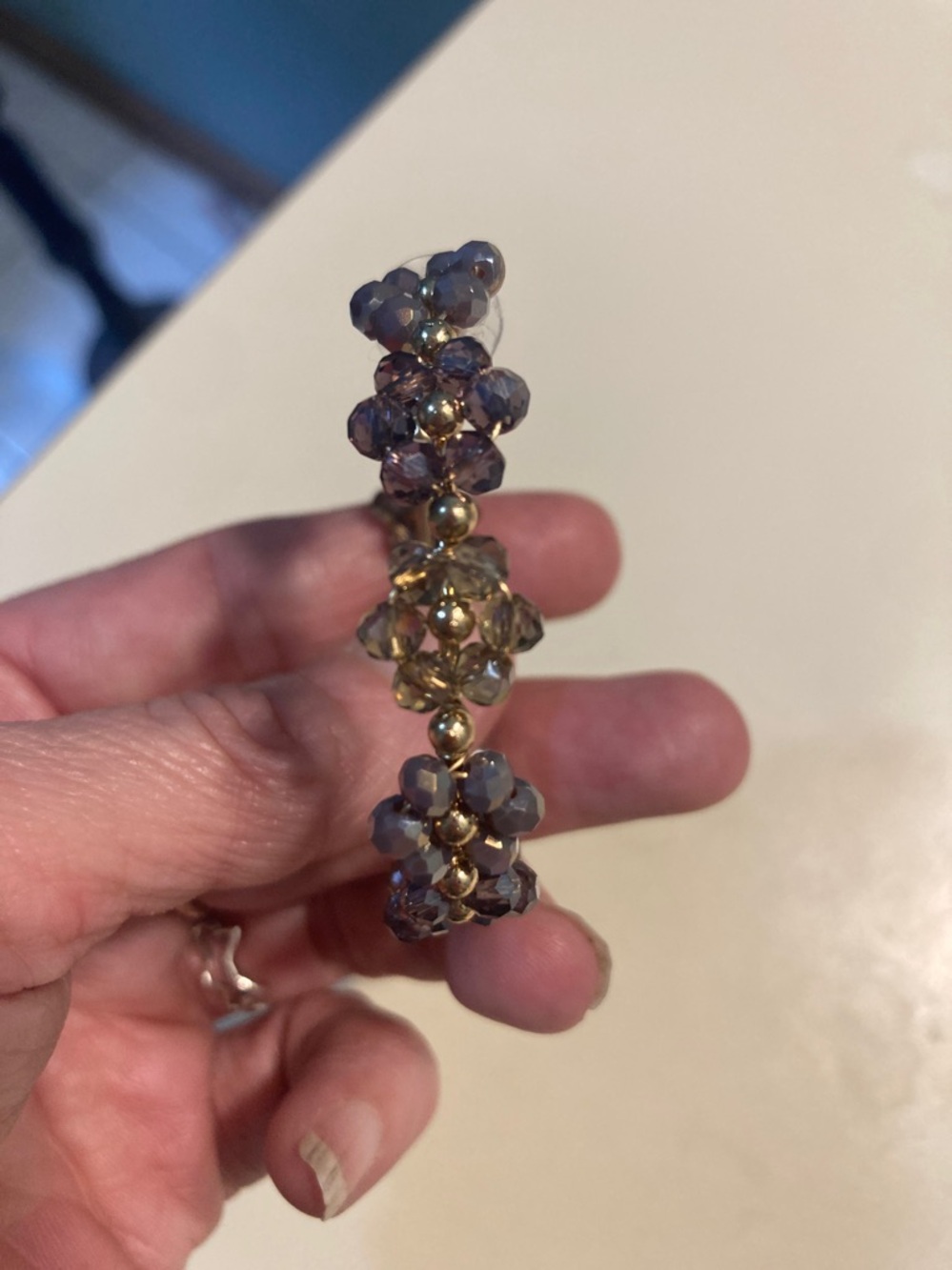Beautiful purple beaded flower hoops gold plated - Picture 1 of 5